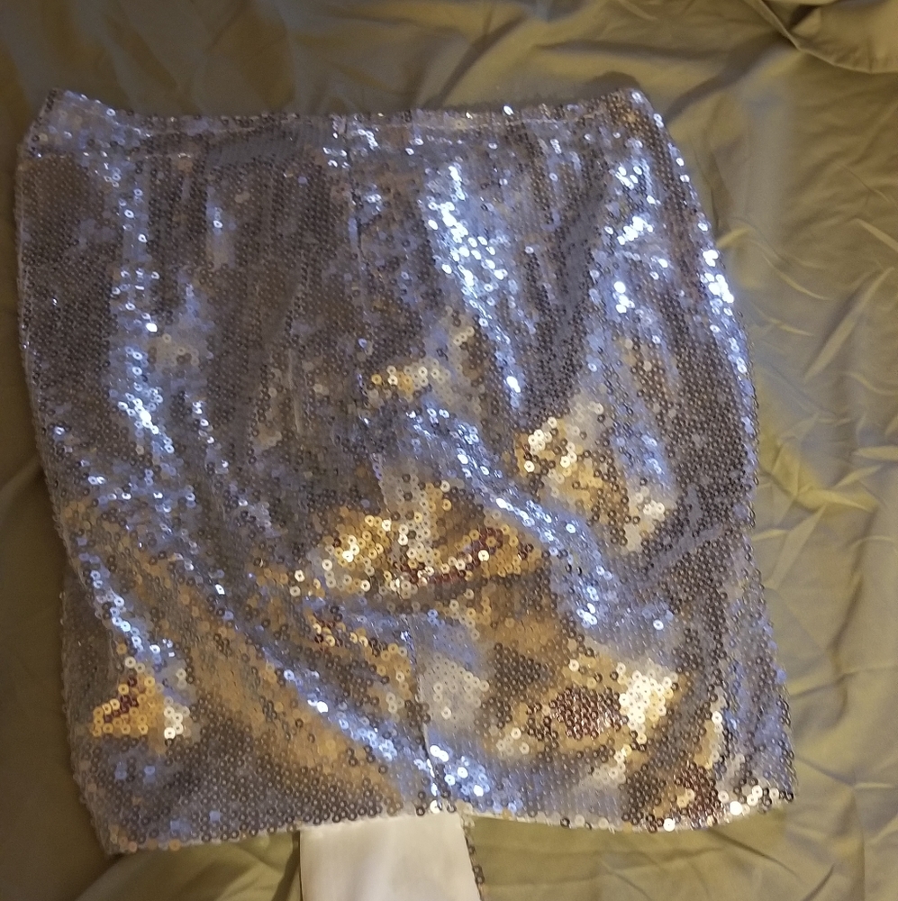 Sequin mini skirt - Picture 3 of 3